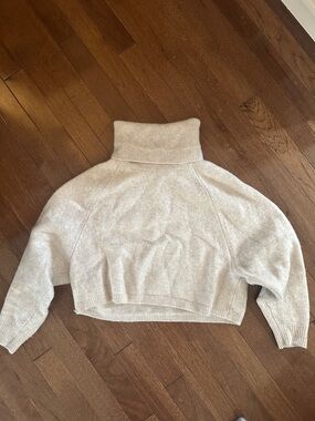 Aritzia Wilfred 100% Cashmere Turtleneck Cropped Sweater Sz S